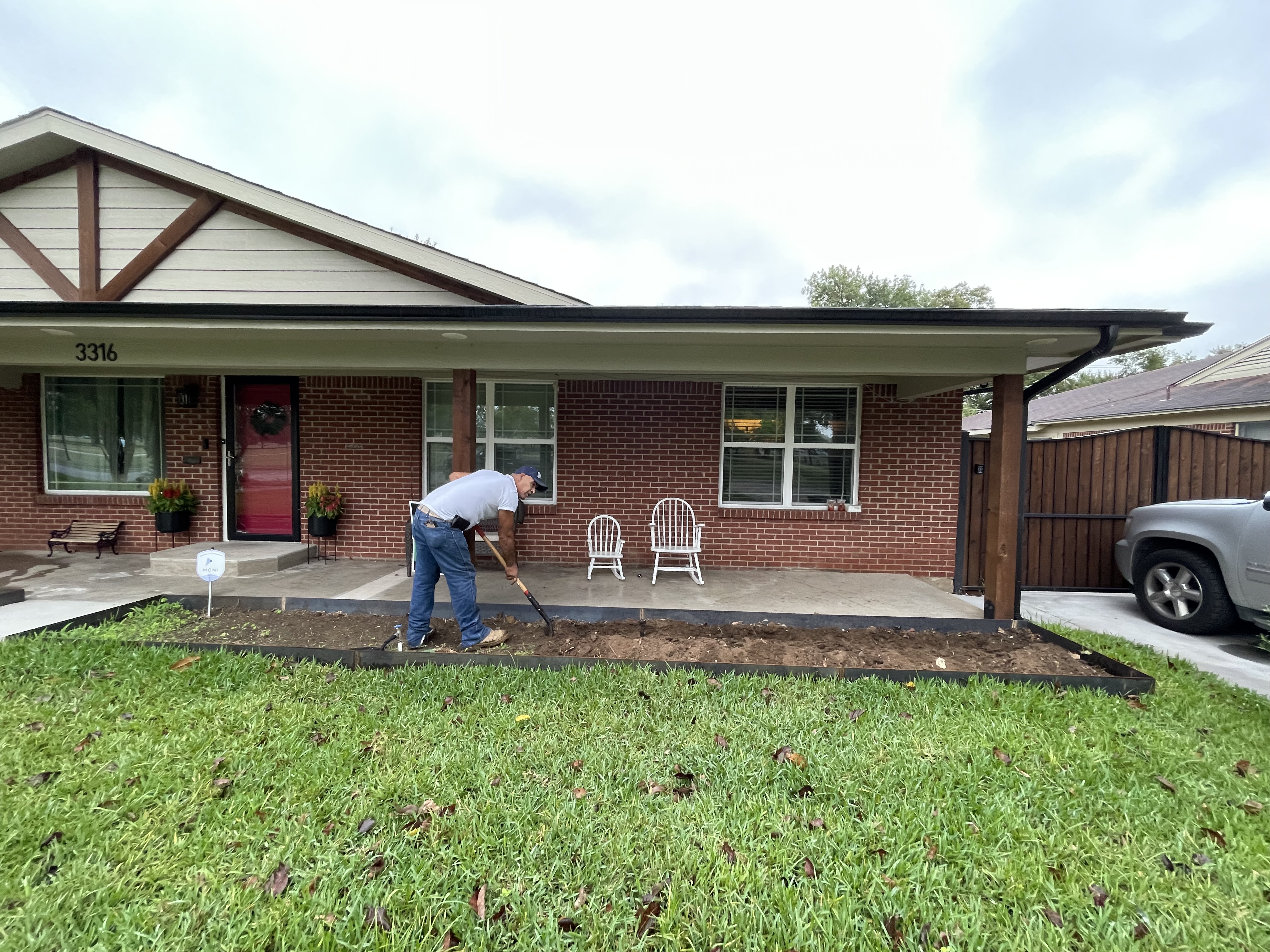 How Do You Keep a DFW Lawn Alive in Summer?