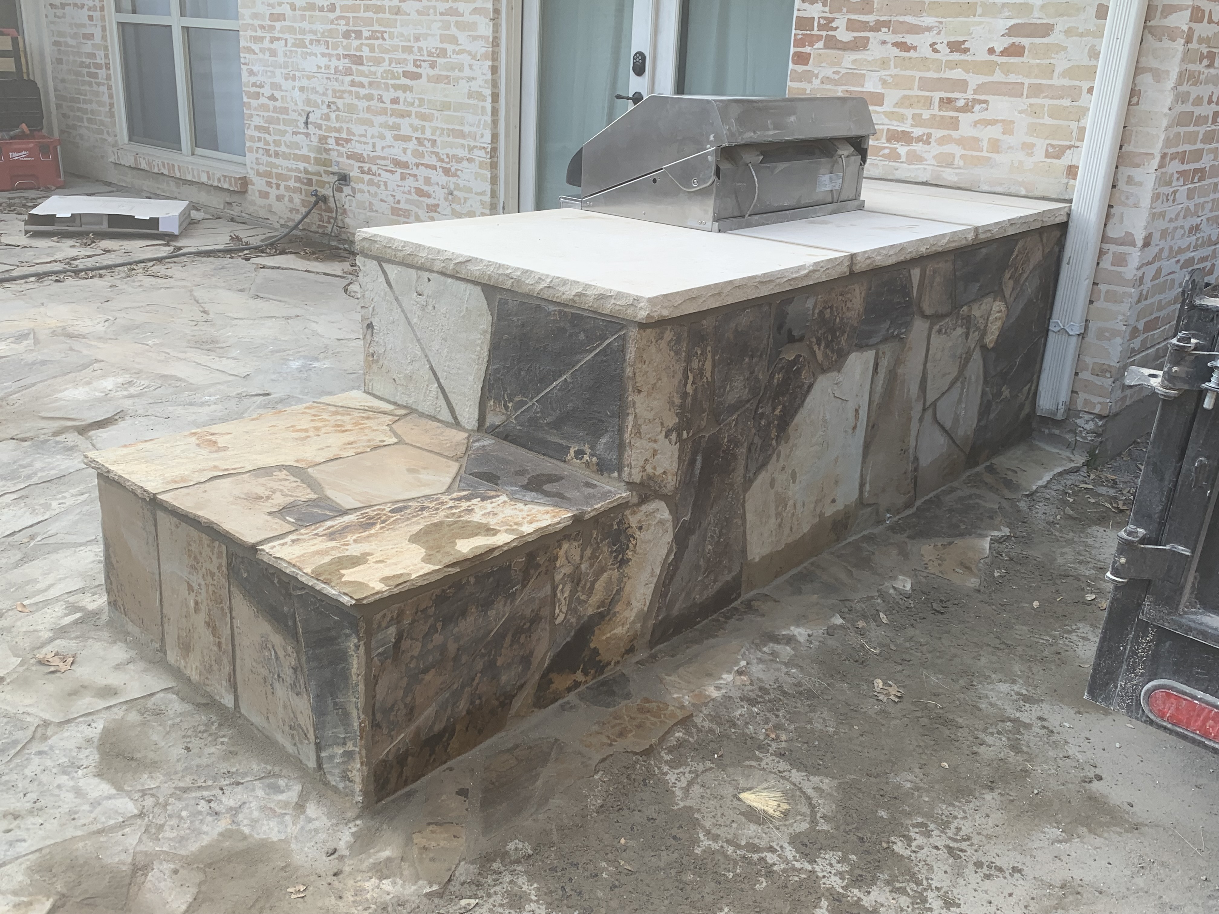 Outdoor Living in DFW: Fire Pits & Pergolas